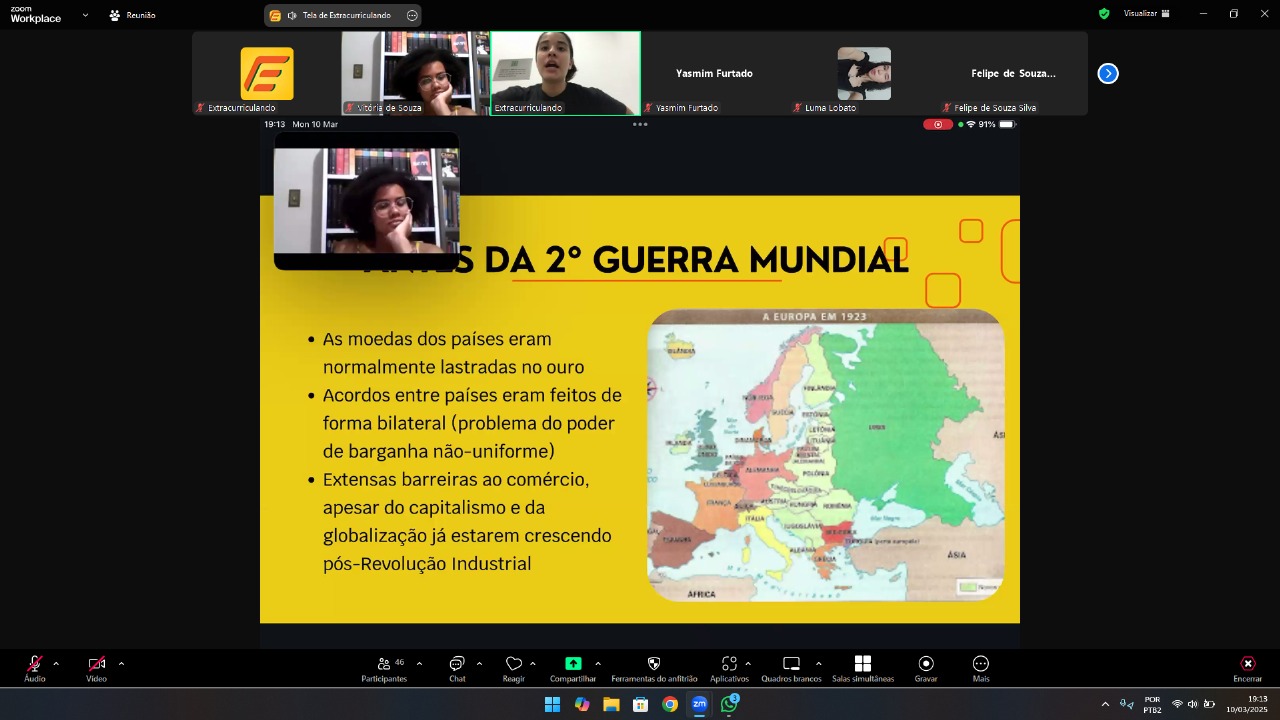 Estudantes em aula